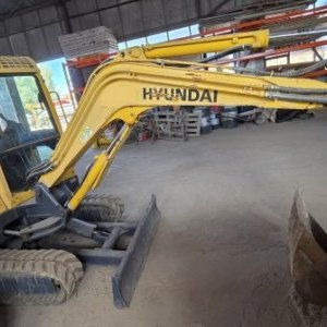 foto 3.4t minibagr vývody Hyundai Robex rypadlo